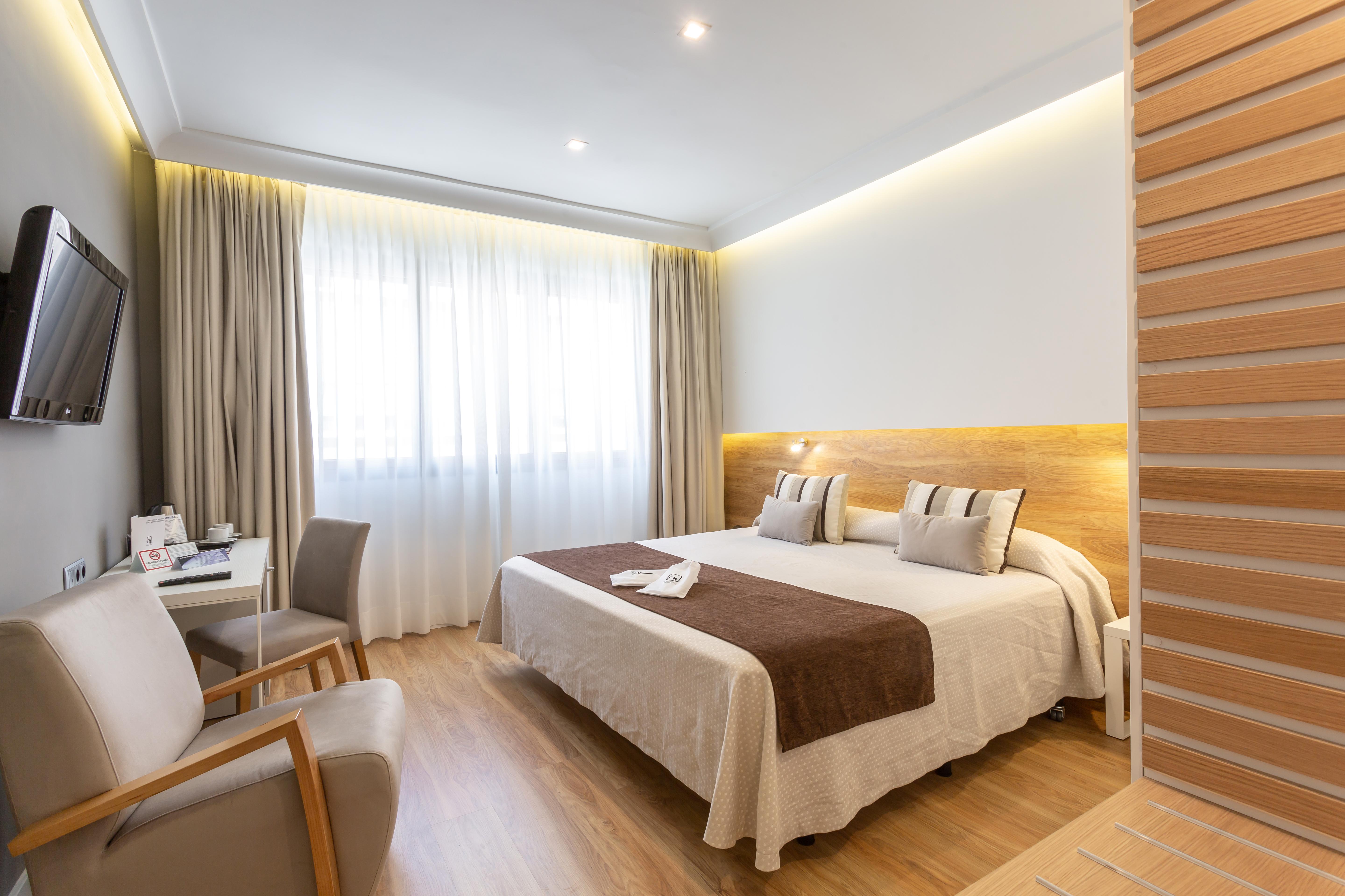Monte Carmelo Hotel Севиля Екстериор снимка