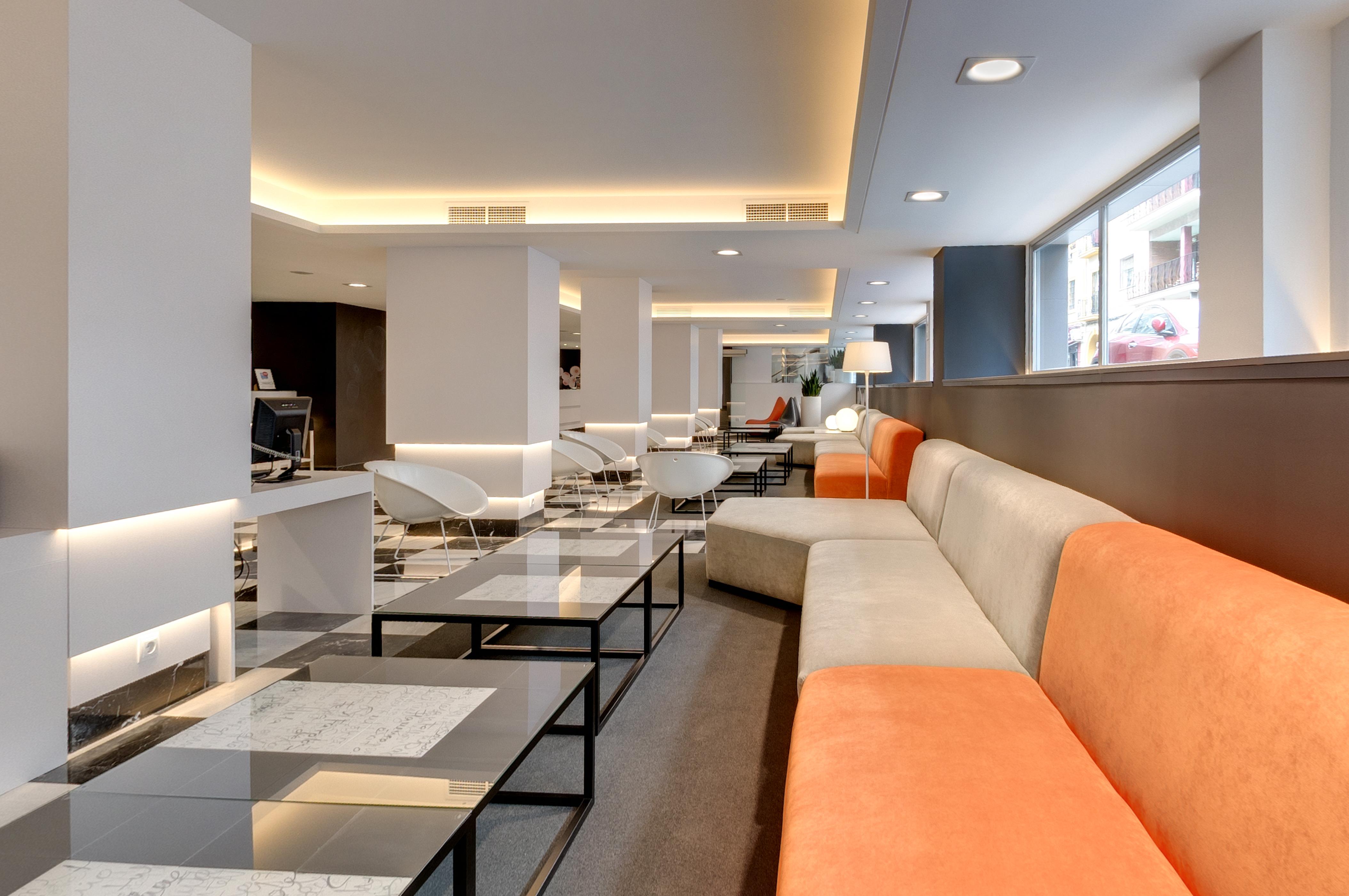 Monte Carmelo Hotel Севиля Екстериор снимка