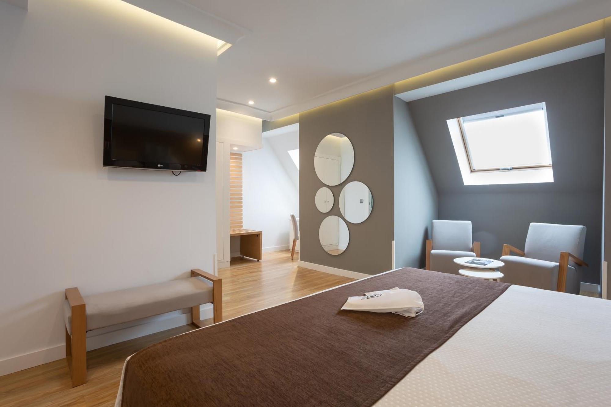 Monte Carmelo Hotel Севиля Екстериор снимка